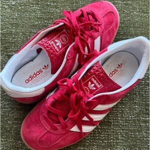 Barely worn Adidas Gazelle